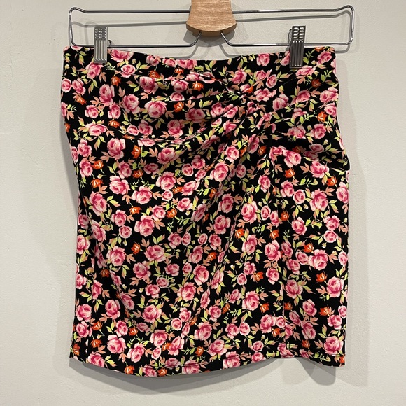 ZARA | FLORAL MINI SKIRT | SMALL - Picture 2 of 5